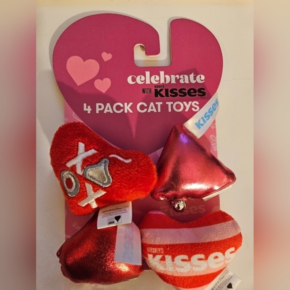 HERSHEY’S KISSES Valentine Catnip Toys 4-Pack with Feathers & Bell Pet soft toys - Picture 11 of 16